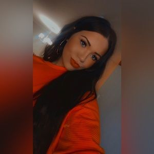 Meet your Posher, Courtney